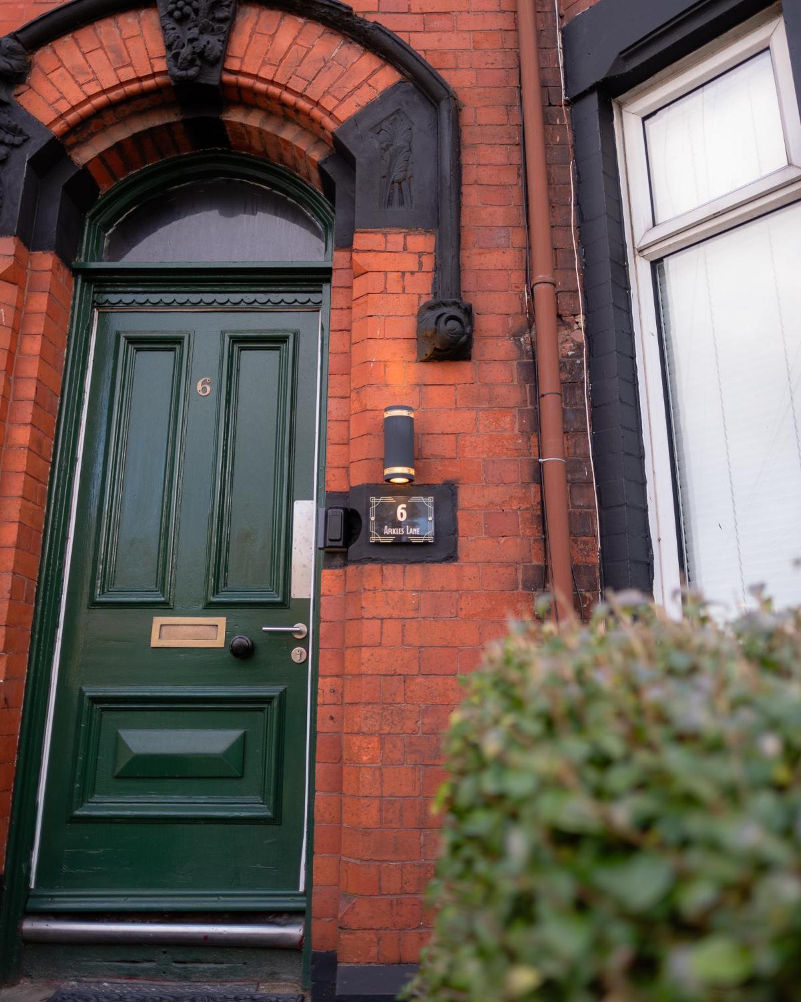 Entire Modern House Liverpool, 6 Bedrooms エクステリア 写真