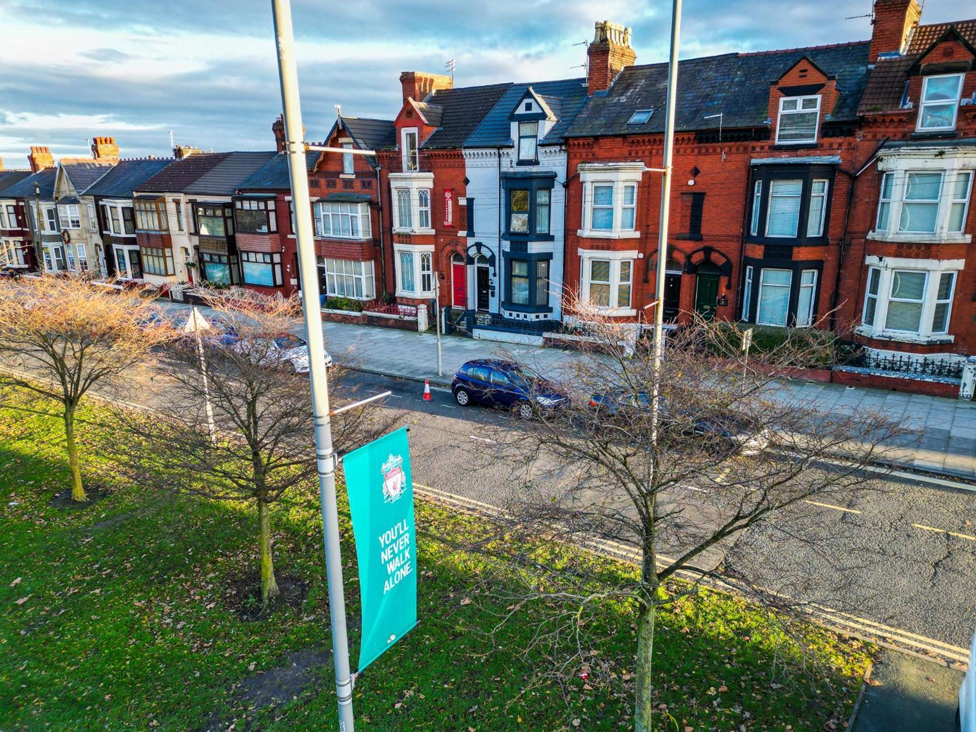 Entire Modern House Liverpool, 6 Bedrooms エクステリア 写真